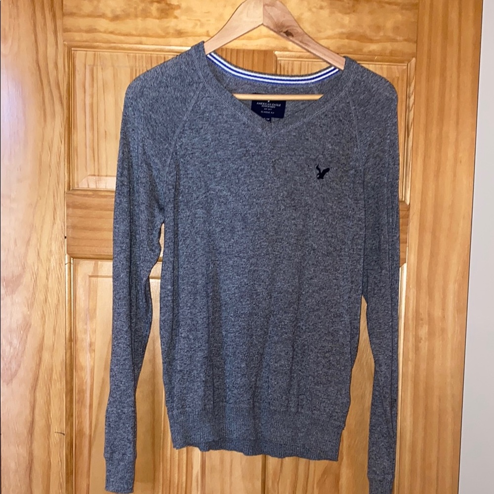 American Eagle Gray V-Neck Sweater